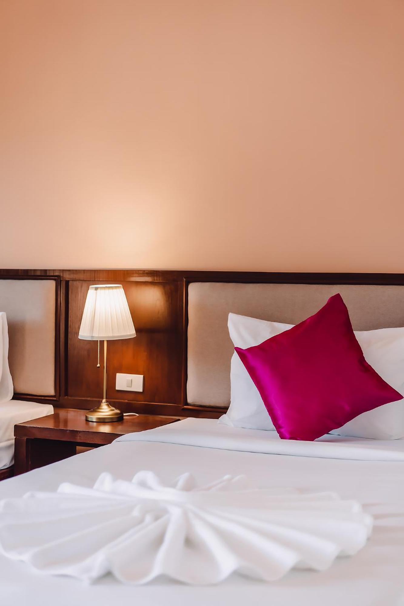 Bauman-Ville Hotel Patong 외부 사진