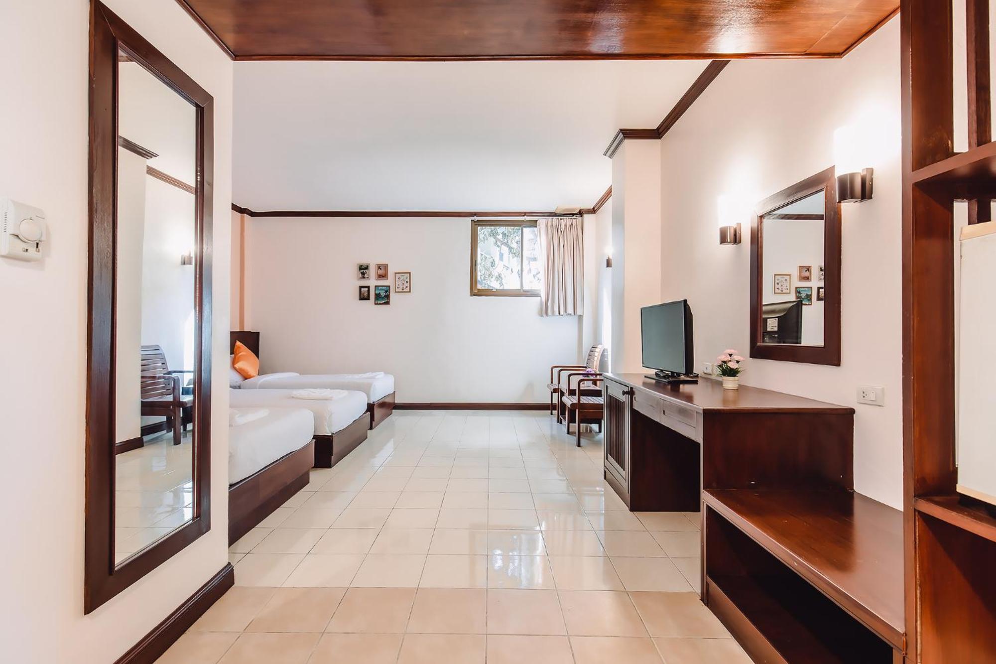 Bauman-Ville Hotel Patong 외부 사진