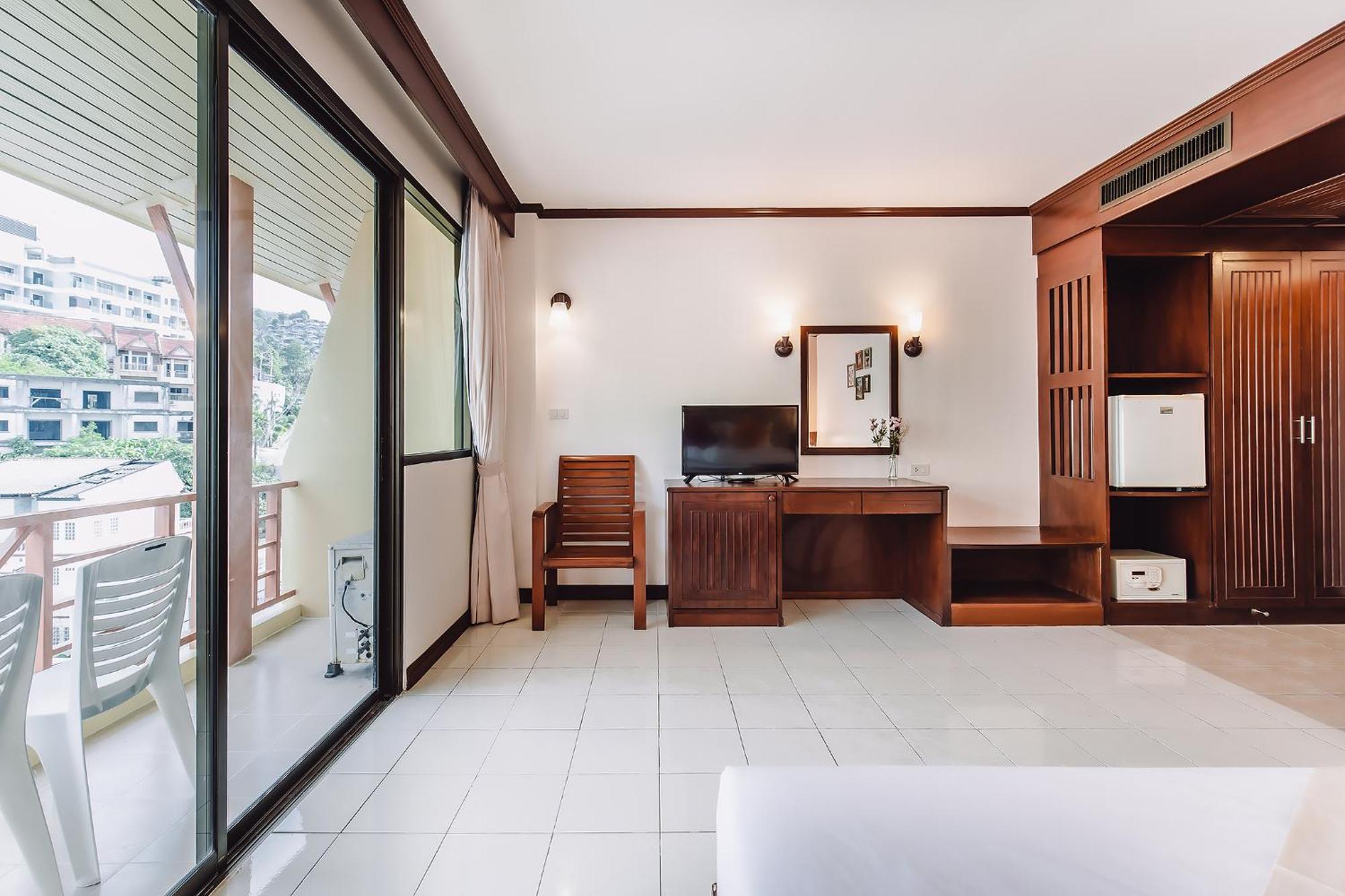 Bauman-Ville Hotel Patong 외부 사진